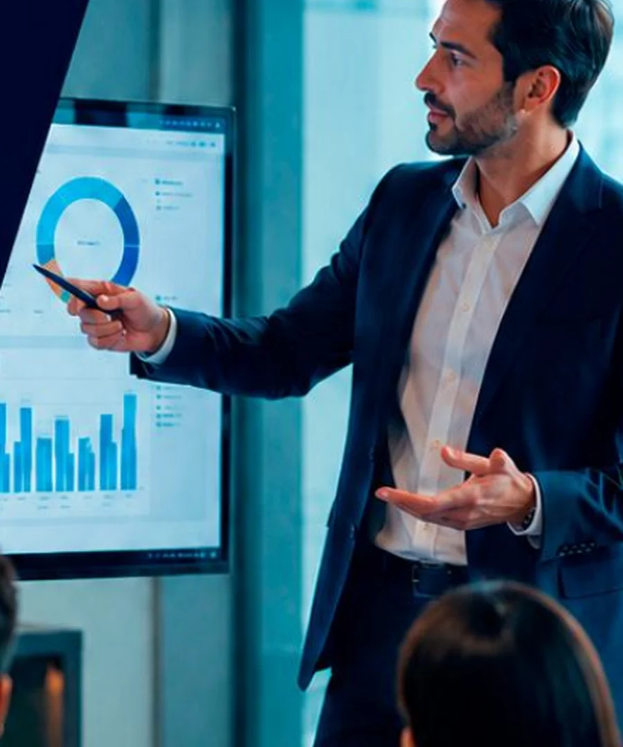Sesión empresarial con análisis de datos